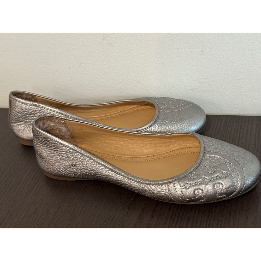 Tory Burch Reva‎ Stitched Logo Ballet Flats Womens 6.5M Silver Pebbled Leather